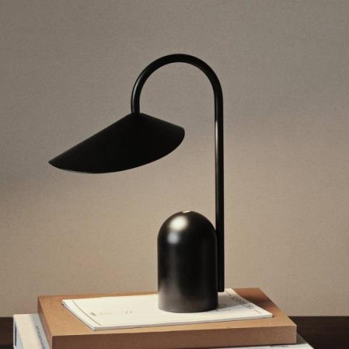 ferm LIVING LED-bordlampe Arum, svart, dimbar, IP44