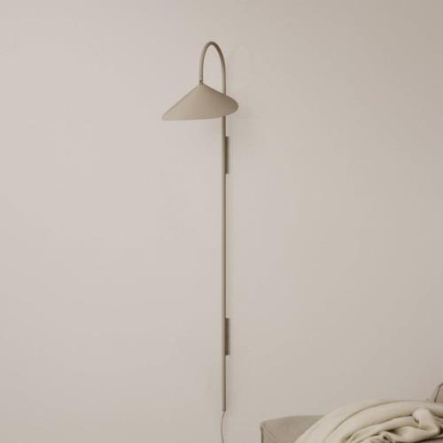 ferm LIVING Arum Swivel Tall vegglampe, beige, støpsel