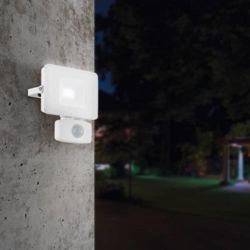 Utendørs LED-spot Faedo 3 med sensor, hvit, 10 W