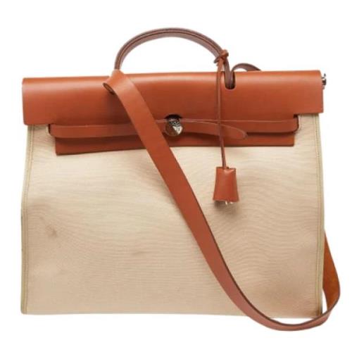 Pre-owned Canvas handbags