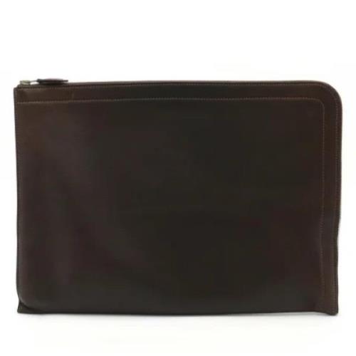 Pre-owned Leather clutches