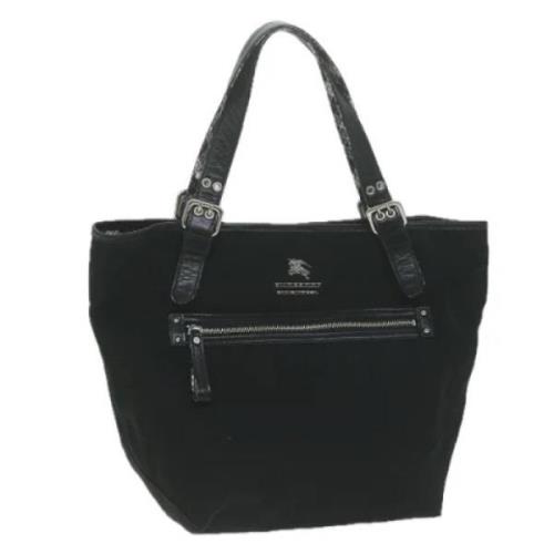 Pre-owned Nylon handbags