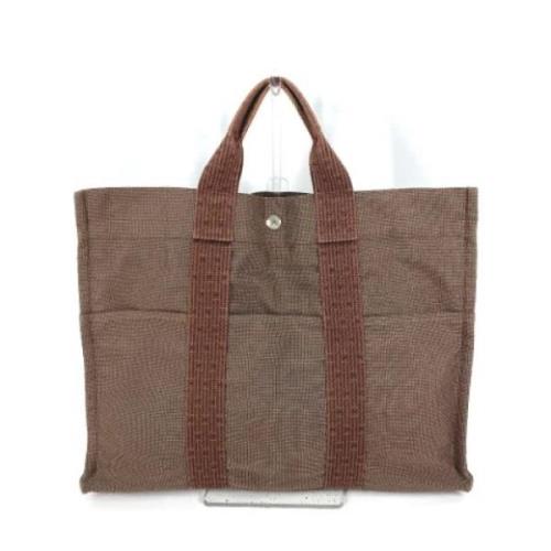 Pre-owned Fabric totes