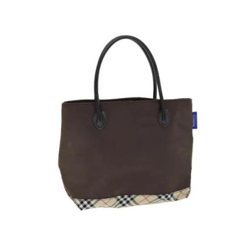 Pre-owned Nylon handbags