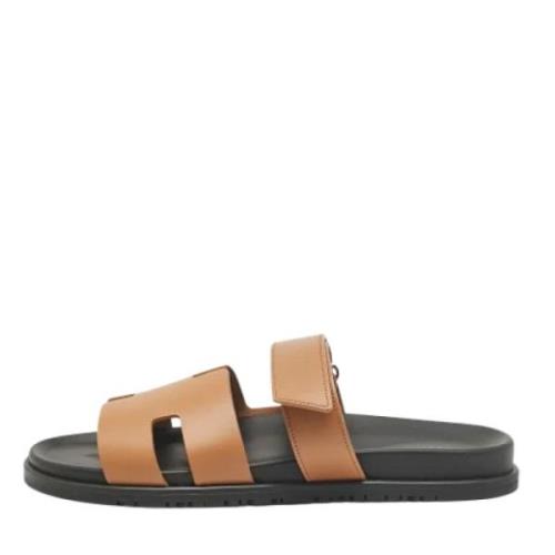 Pre-owned Leather sandals