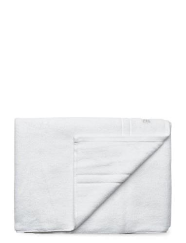 Premium Towel 70X140 Home Textiles Bathroom Textiles Towels & Bath Tow...